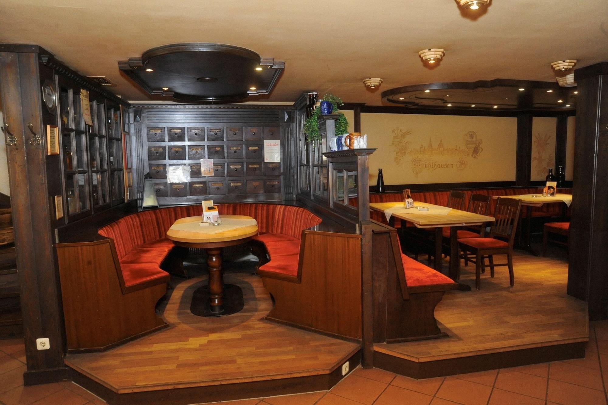 Brauhaus Zum Loewen Hotel Muhlhausen Bagian luar foto