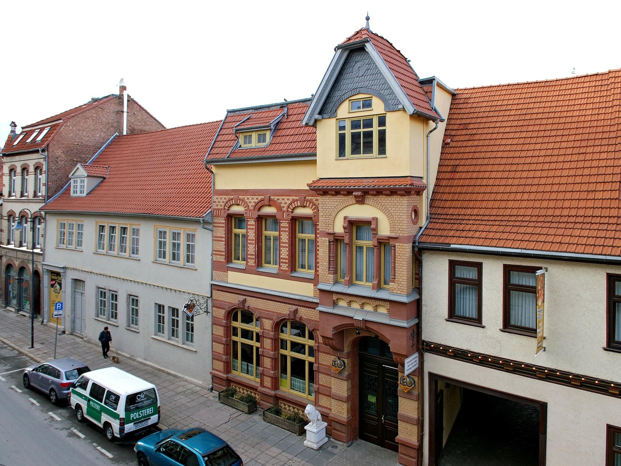 Brauhaus Zum Loewen Hotel Muhlhausen Bagian luar foto