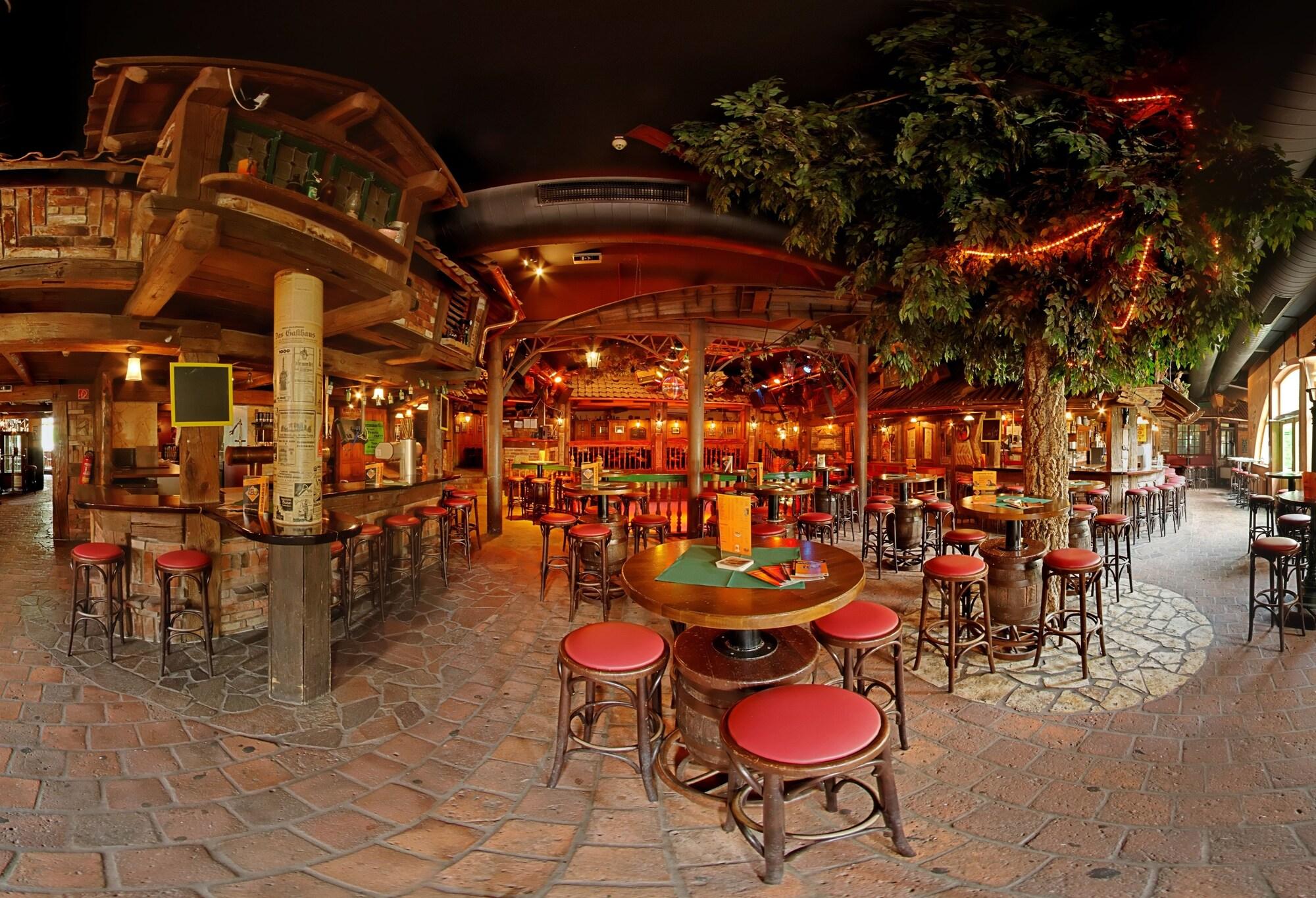 Brauhaus Zum Loewen Hotel Muhlhausen Bagian luar foto