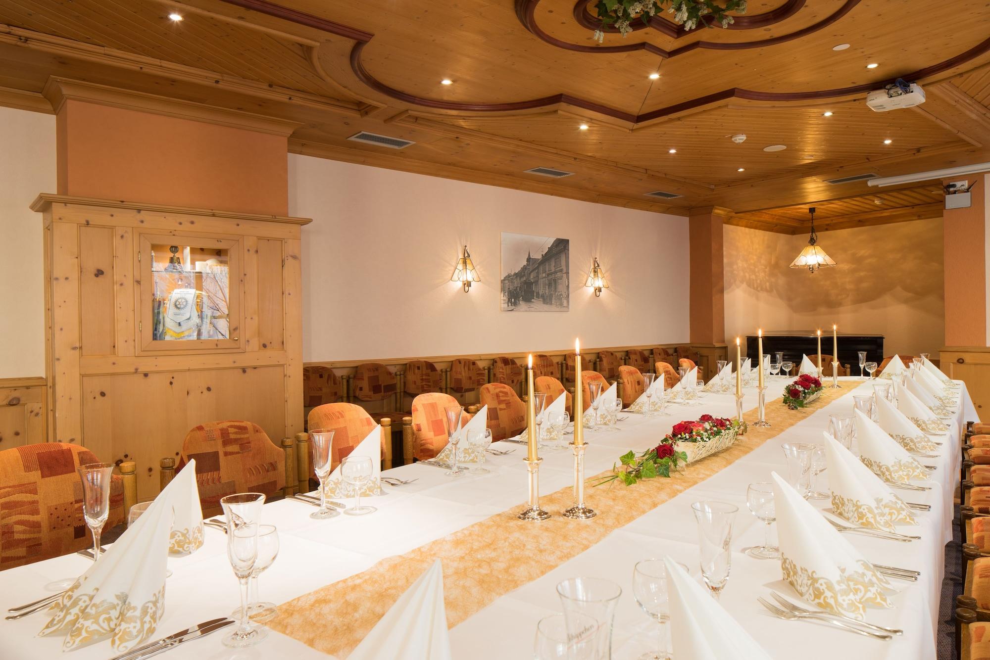 Brauhaus Zum Loewen Hotel Muhlhausen Bagian luar foto