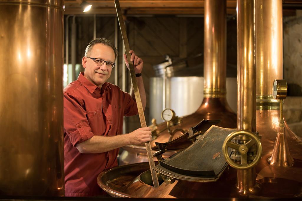 Brauhaus Zum Loewen Hotel Muhlhausen Bagian luar foto