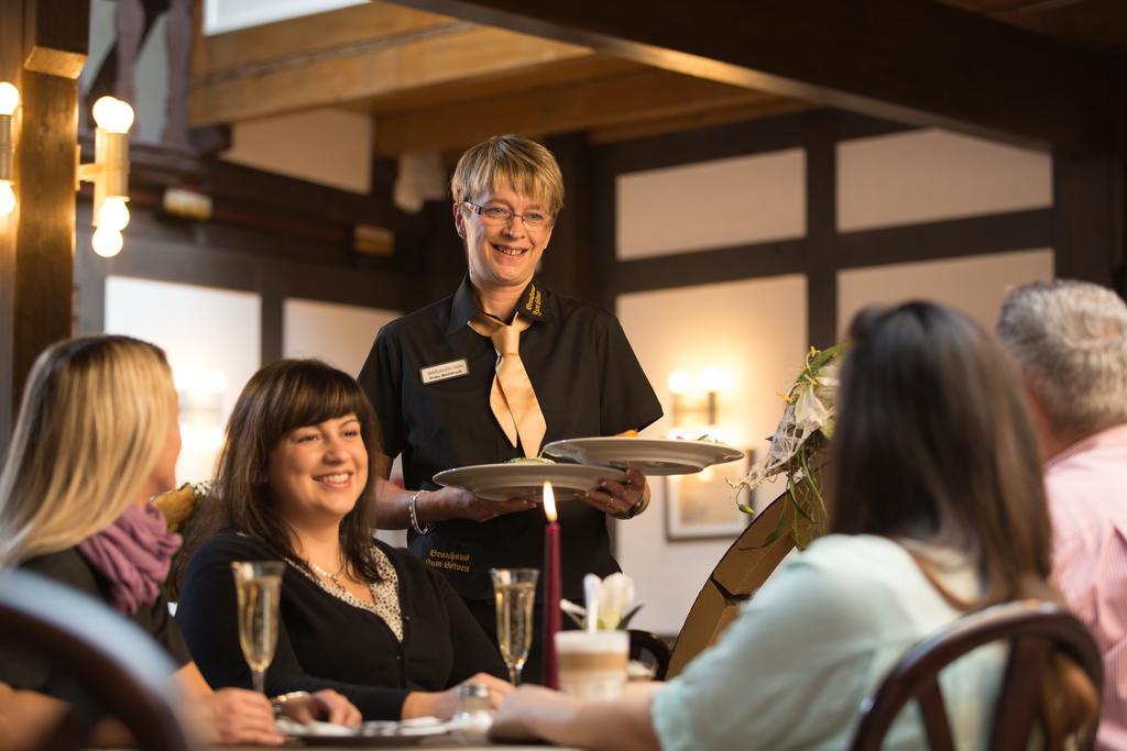 Brauhaus Zum Loewen Hotel Muhlhausen Bagian luar foto